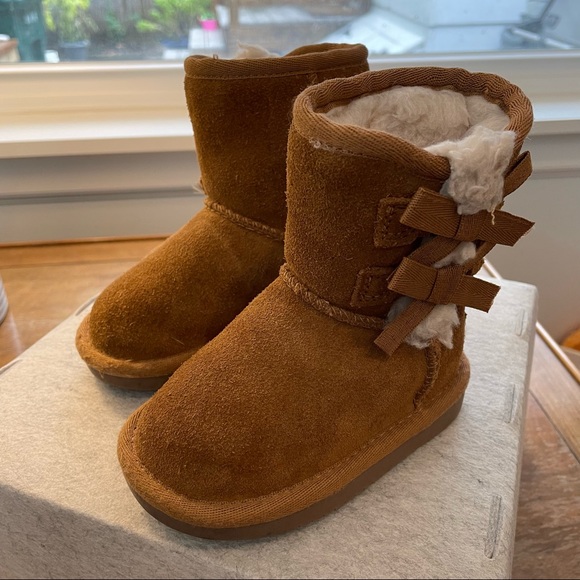 Koolaburra by Ugg Boots with Bow Detail EUC - Picture 1 of 8